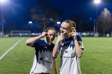 Bild 397 - wBJ Hamburger SV - Eimsbuettler TV : Ergebnis: 4:0
